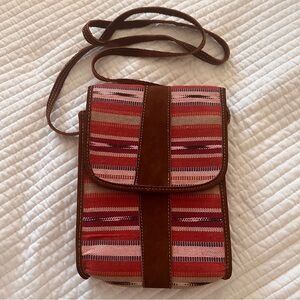 Aztec Inspired / Artisan Woven Guatemala Crossbody w/ Magnetic Closure
